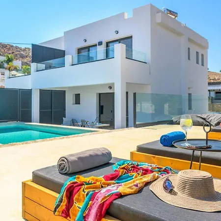 Villa Lambis Harmonia *