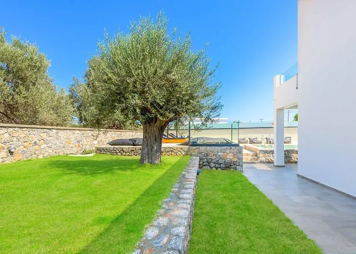 Lambis Harmonia Villa *